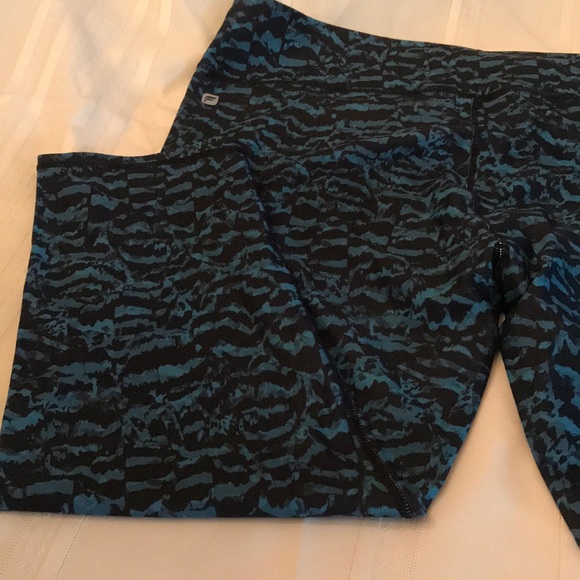 Fabletics Capri - Picture 4 of 4